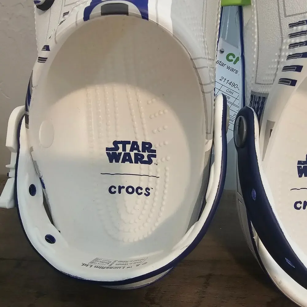 Star Wars R2-D2 Crocs Classic Clog W Sz 9 M7 White Droid SciFi Action Lucus Film - Picture 3 of 14